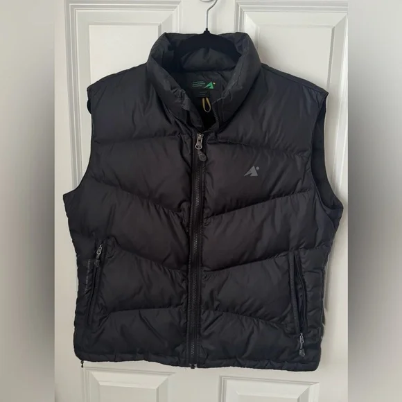 Eastern mountain sports women’s puffer vest - Picture 2 of 11